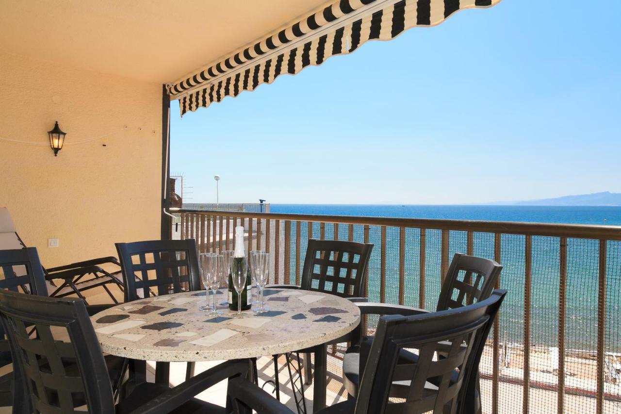 Uhc Acantilados Family Apartments Salou Exterior foto